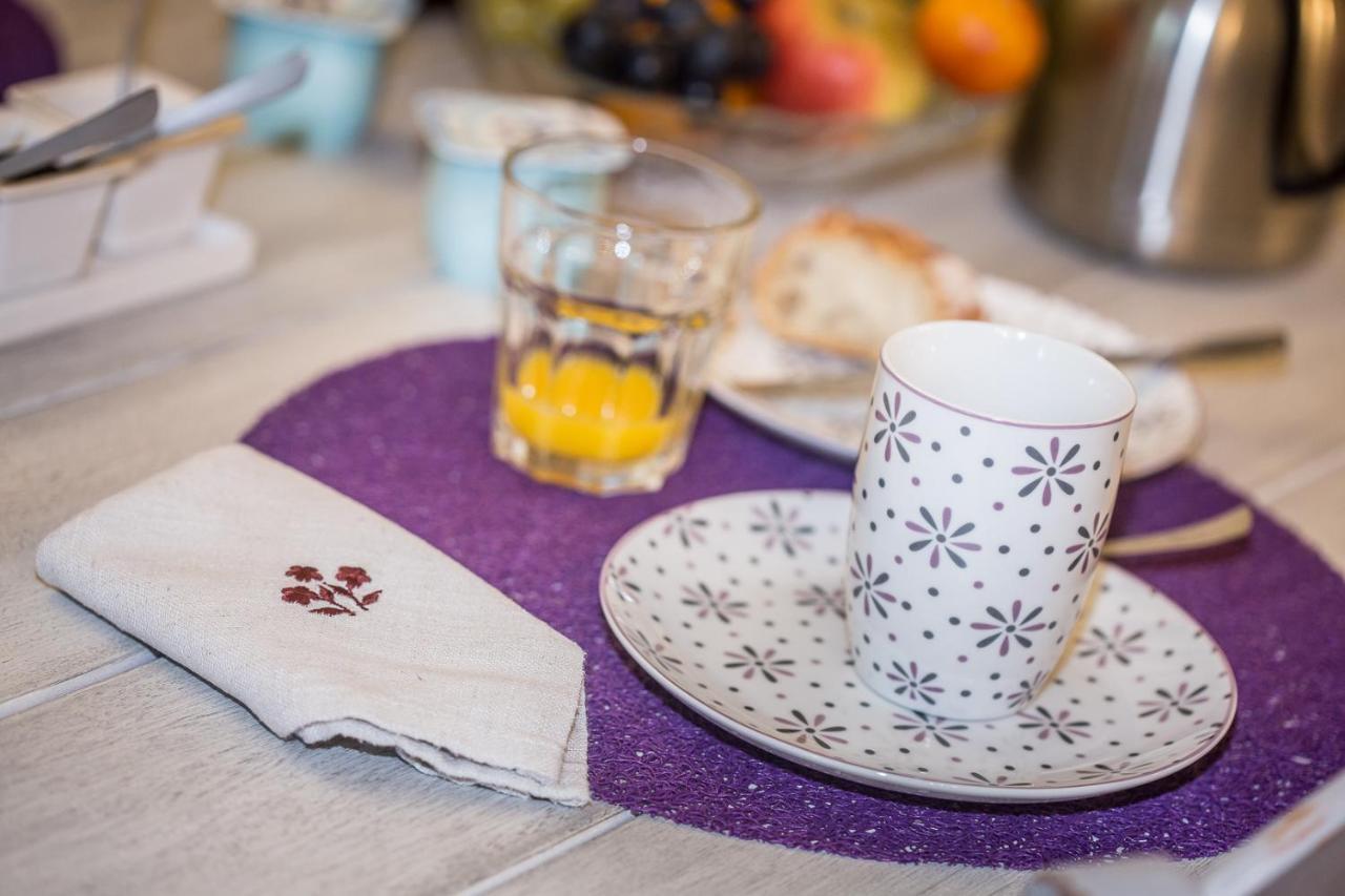 Entre Canal Et Vignes Bed and Breakfast Escolives-Sainte-Camille Esterno foto
